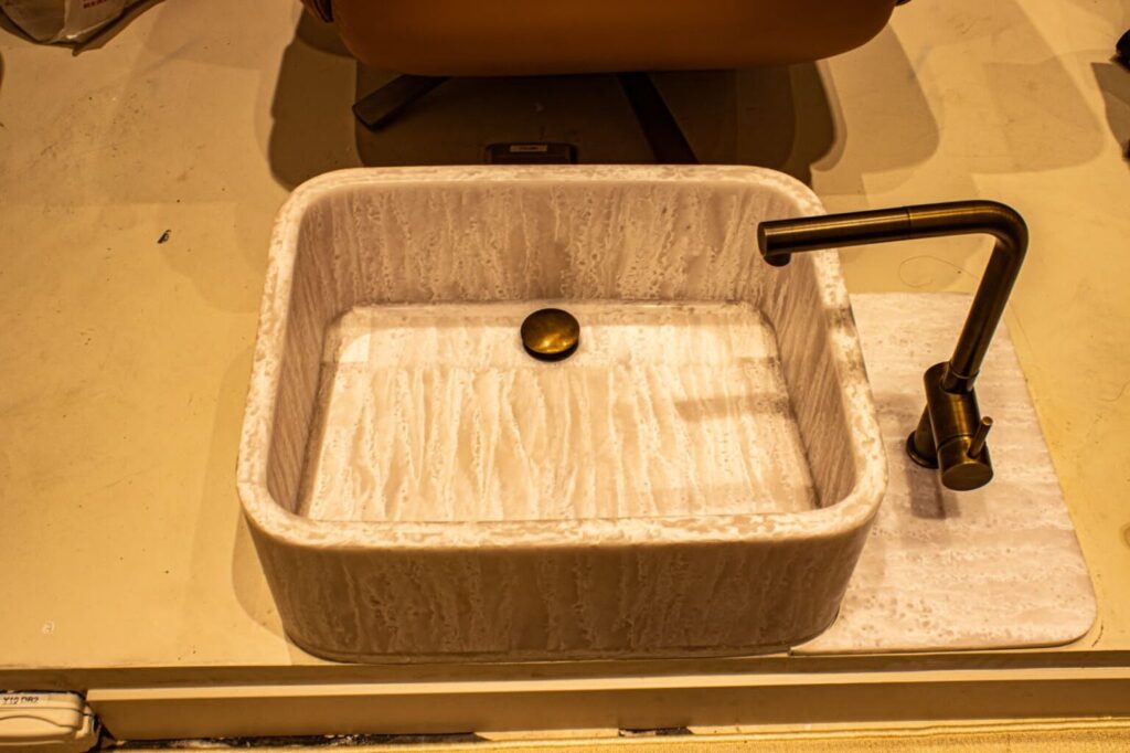 What's The Difference Between A Sink And A Washbasin?